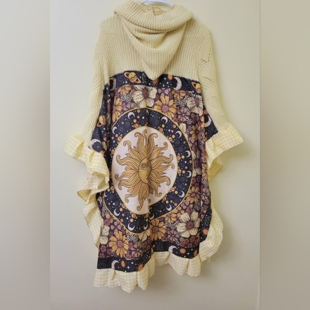 β¨οΈUpcycled Floral, Sun and Moon Women's Sweater Hooded Cloak! - Picture 9 of 9